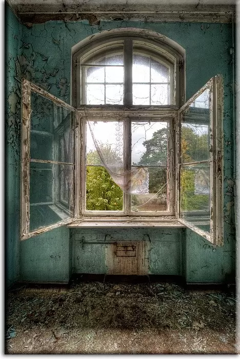 Grischka Georgiev Bilder - Open Window  - Leinwandbild- Hochformat-20 x 30 cm
