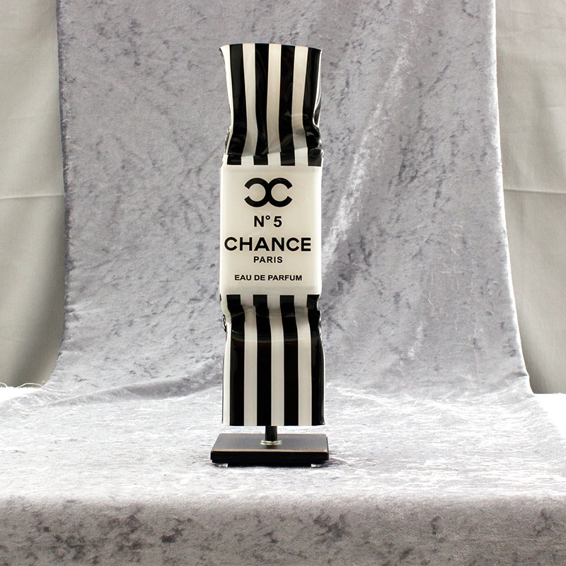 Michael Daniels - LIQUID POP ART - N° 5 CHANCE - CHANEL - original handgemachte ART CANDY SKULPTUR