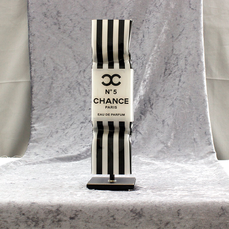 Michael Daniels - LIQUID POP ART - N° 5 CHANCE - CHANEL - original handgemachte ART CANDY SKULPTUR
