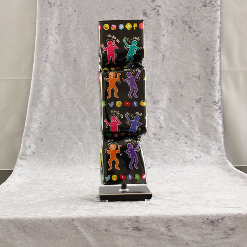Ad van Hassel - ART CANDY TOFFEE - POP ART COMMUNICATION IN A CANDY schwarz - original handgemachte ART CANDY SKULPTUR